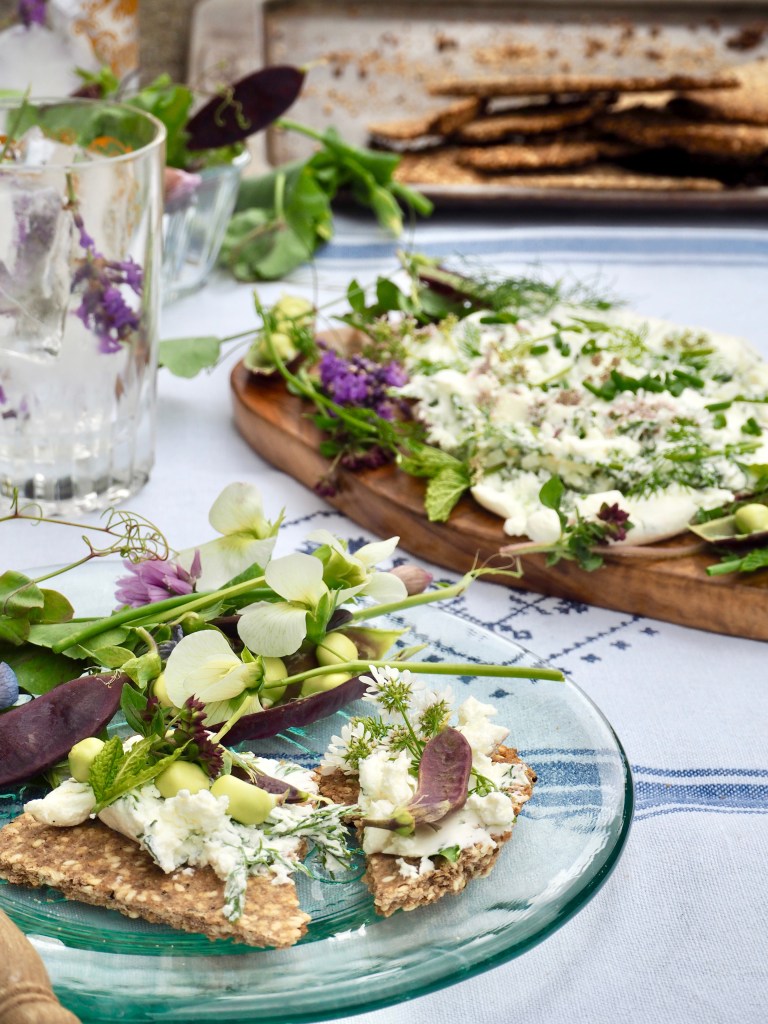 Sesame & thyme dukkah crackers with homemade herby labneh